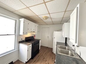 1422 E Stockbridge Ave in Kalamazoo, MI - Building Photo - Building Photo