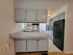 12 Prests Mill Rd in Old Bridge, NJ - Building Photo - Building Photo