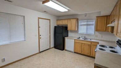 3621 Ave G in Council Bluffs, IA - Building Photo - Building Photo