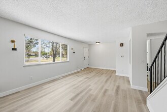 183 Vance St in Lakewood, CO - Building Photo - Building Photo