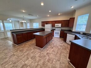 214 Molly Ct in Cary, NC - Building Photo - Building Photo