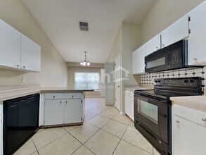 1509 Kirtley Dr in Brandon, FL - Building Photo - Building Photo