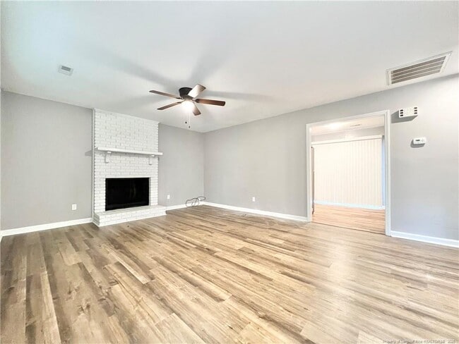105 Chisholm Ct in Cary, NC - Building Photo - Building Photo