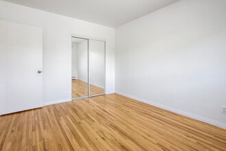 Monmouth in Edmonton, AB - Building Photo - Building Photo