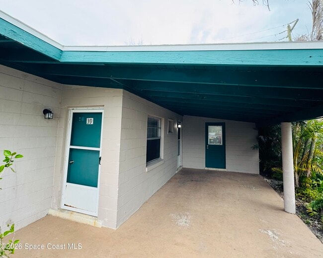 39 Cedar Ave in Cocoa Beach, FL - Building Photo - Building Photo