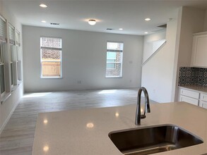 6502 Pleasanton Pkwy in Pflugerville, TX - Building Photo - Building Photo