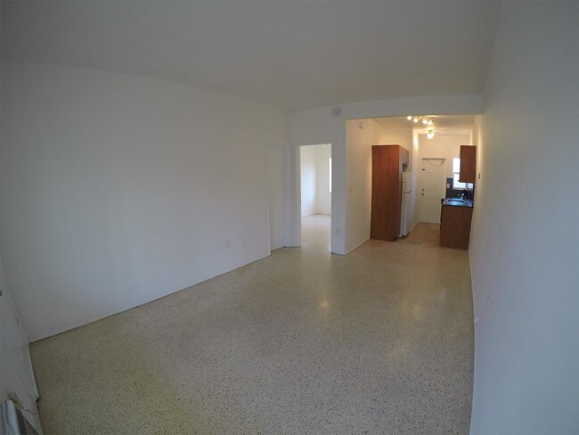 835 83rd St-Unit -4 in Miami Beach, FL - Building Photo - Building Photo