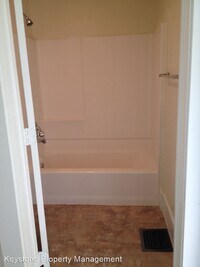 1418 W Summit Ave photo'