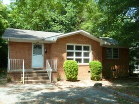 711 Church St in Chapel Hill, NC - Building Photo