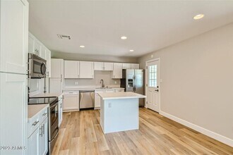 8356 E Palm Ln in Scottsdale, AZ - Building Photo - Building Photo