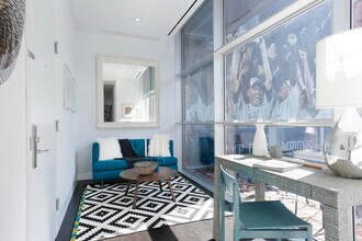 471 Washington St in New York, NY - Building Photo - Building Photo