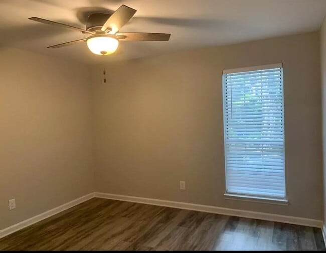 property at 515 Granville Ct