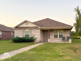 6516 Ridgemist Ln in North Little Rock, AR - Building Photo