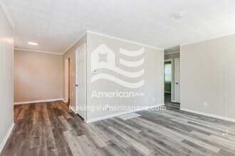 4723 Genesee Ave in Dayton, OH - Foto de edificio - Building Photo