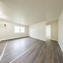 104 2nd St NW in Mitchellville, IA - Building Photo - Building Photo