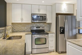 21951 Soundview Terrace in Boca Raton, FL - Building Photo - Building Photo