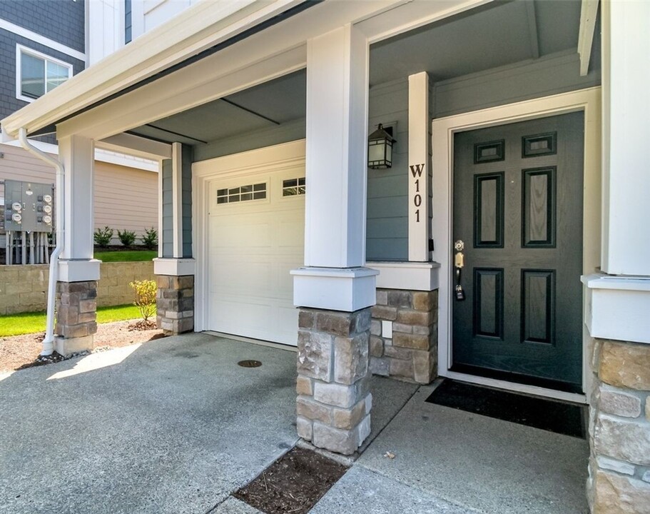 22328 88th Ave S in Kent, WA - Building Photo