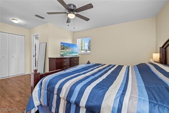 8513 Dominican Ct in Ft. Myers, FL - Foto de edificio - Building Photo