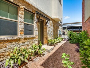 13518 Galleria Cir in Austin, TX - Building Photo - Building Photo