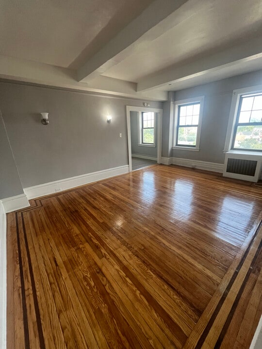 25 N Harrison St in East Orange, NJ - Building Photo