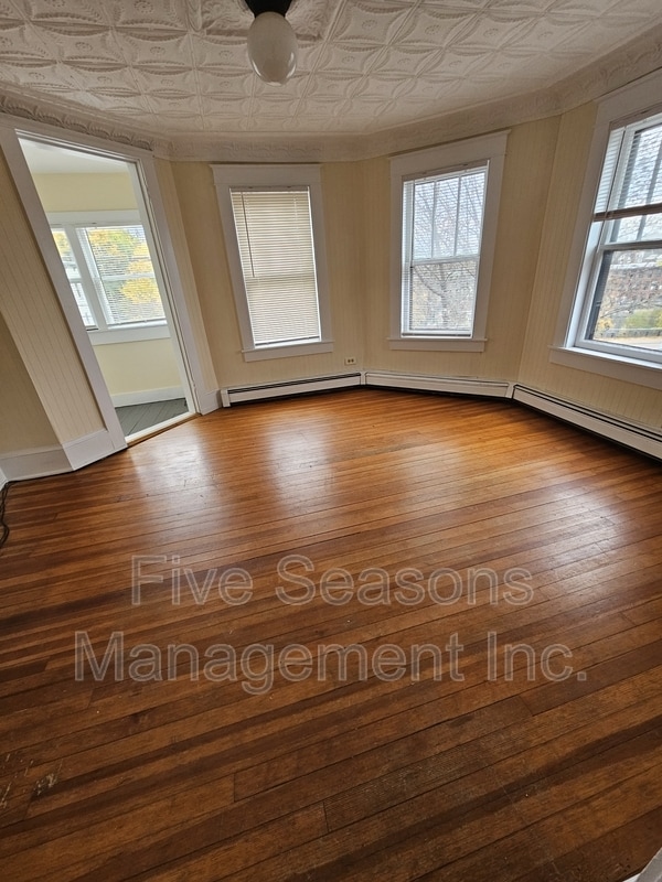 465-467-467 Colchester Ave in Burlington, VT - Building Photo - Building Photo