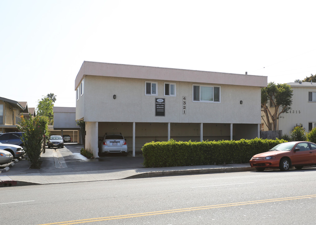 4321 Inglewood Blvd in Los Angeles, CA - Building Photo