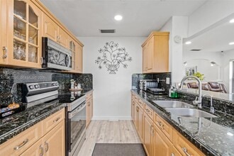 11914 SW 125th Pl in Miami, FL - Building Photo - Building Photo