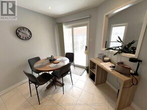 11 Cape Verde Way in Toronto, ON - Building Photo - Building Photo