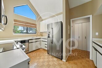 4 Courageous Ct in Alameda, CA - Building Photo - Building Photo
