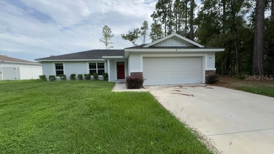 958 W Geneva Pl in Citrus Springs, FL - Building Photo