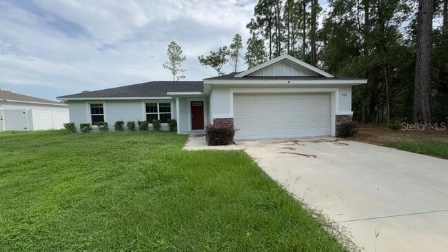 property at 958 W Geneva Pl
