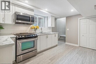 10 Westdale Dr in St Catharines, ON - Building Photo - Building Photo