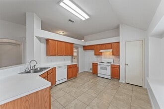 14631 Englebrook Dr in Houston, TX - Building Photo - Building Photo