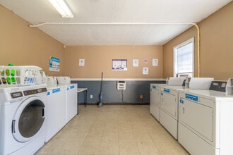 Vue on Royal Ridge in Fulton, KY - Foto de edificio - Interior Photo