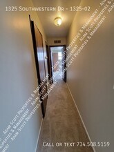 1325 Southwestern Dr-Unit -1325-02 in Tecumseh, MI - Building Photo - Building Photo