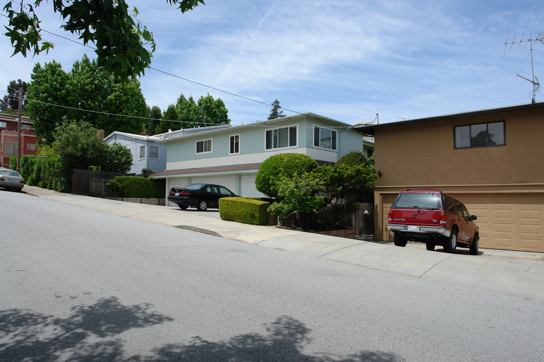 1220 - 1236 Oak in San Carlos, CA - Building Photo