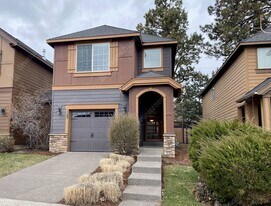 20281 Schaeffer Dr in Bend, OR - Building Photo