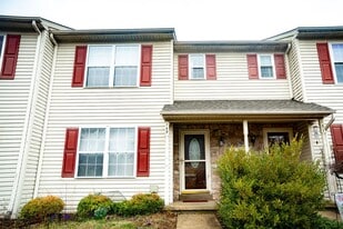 149 Sunnyside Ln in Perkasie, PA - Building Photo