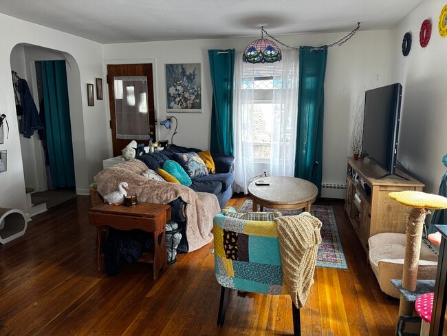 21 Park St, Unit 21- 1 in Binghamton, NY - Foto de edificio - Building Photo