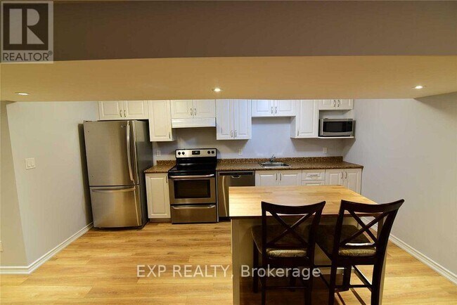 173 Frederick St in Georgina, ON - Building Photo - Building Photo