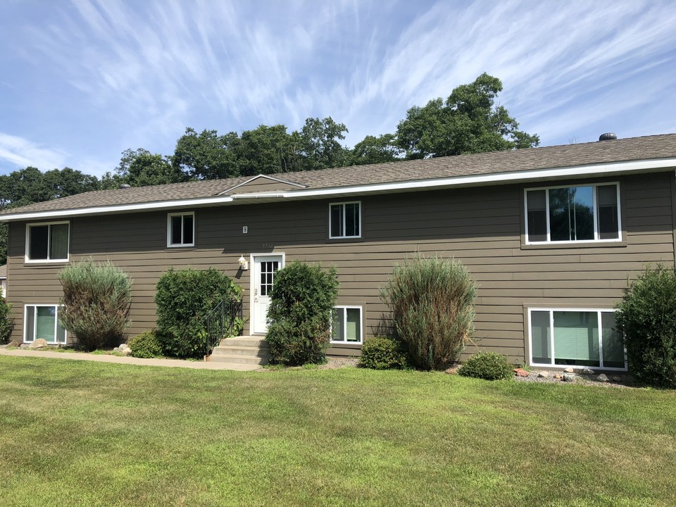 5822 Laverne Cir N in Baxter, MN - Building Photo