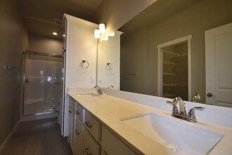 6902 Red Ridge Dr in Lynden, WA - Building Photo - Building Photo