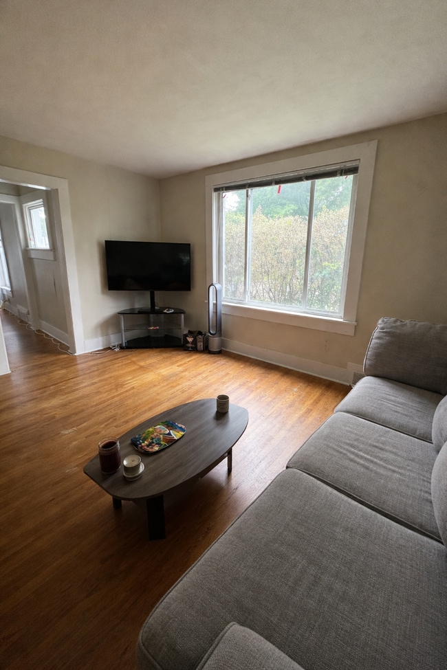 626 Lake St in Eau Claire, WI - Building Photo - Building Photo