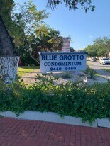 9460 Fontainebleau Blvd, Unit 428 in Miami, FL - Building Photo