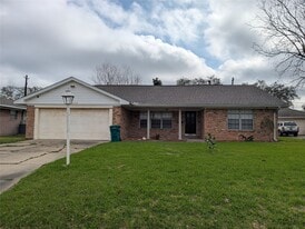 1605 Ruella Ln in Pasadena, TX - Building Photo