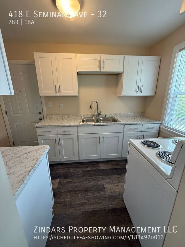 418 E Seminary Ave in Hoopeston, IL - Building Photo - Building Photo