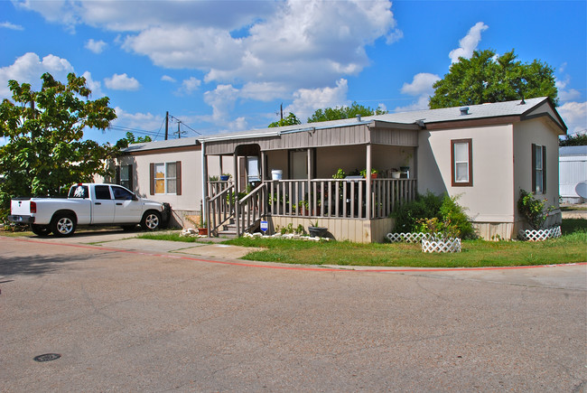 Oak Hollow in Balch Springs, TX - Building Photo - Building Photo