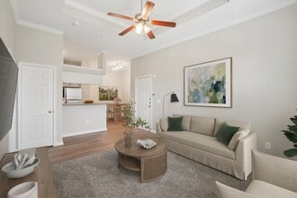 Crest Manor in Lewisville, TX - Building Photo - Building Photo