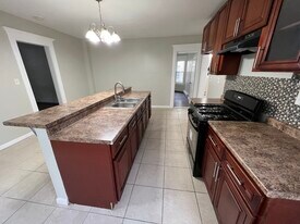 544 Sanford Ave, Unit 3