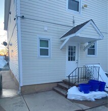 159 S 4th Ave, Unit Floor 2 in Manville, NJ - Foto de edificio - Building Photo